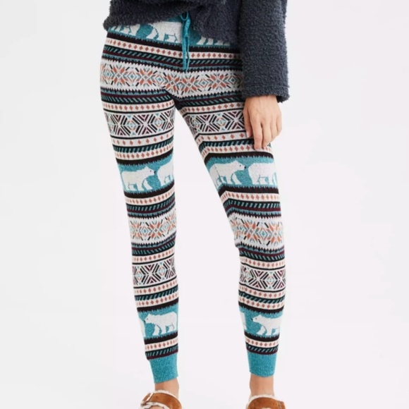 American Eagle Outfitters Other - American Eagle Polar Bear Sweater Knit Leggings